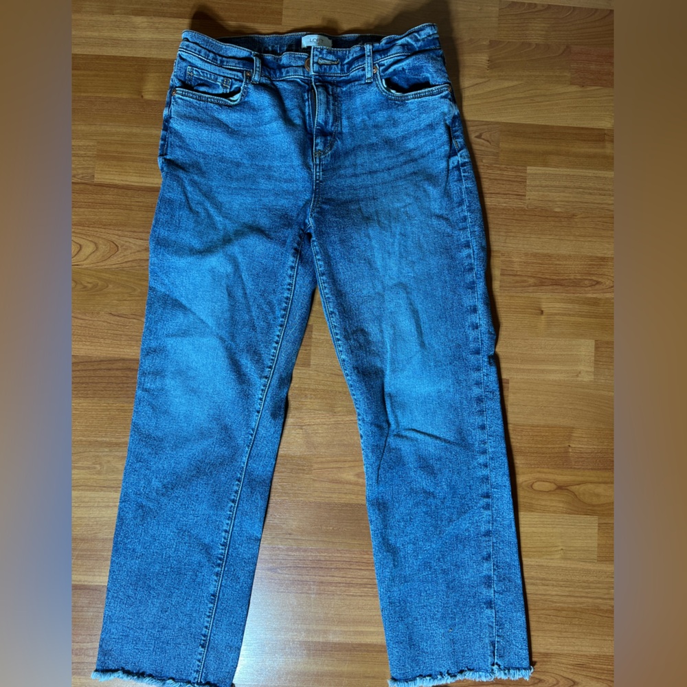 Loft Straight Jeans! Mid wash. Size 6.